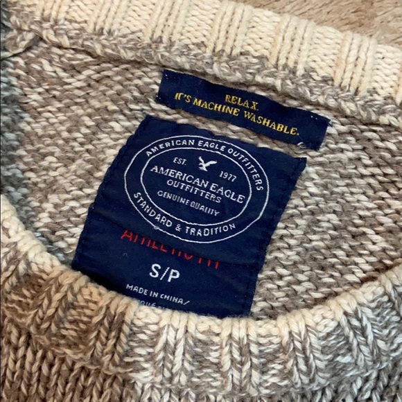 American Eagle Sweater - Picture 3 of 3